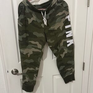 PINK Victoria's Secret Green Camo Sweatpants